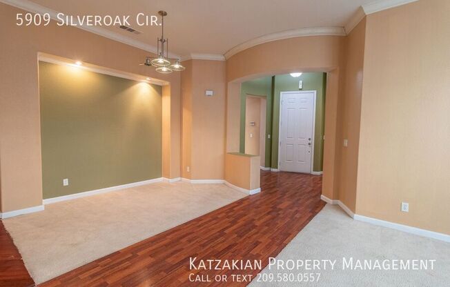 5909 SILVEROAK CIR