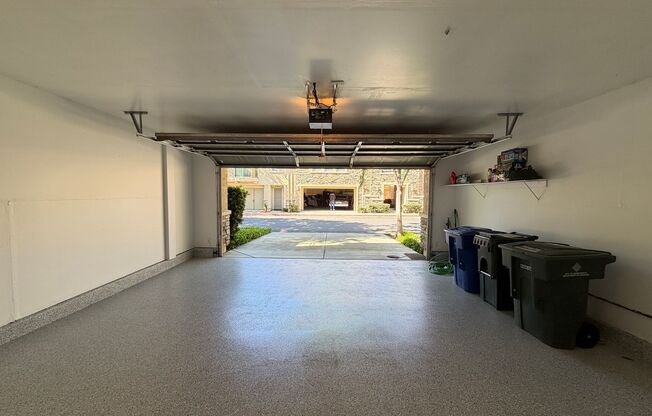 3 beds, 2.5 baths, $2,595, Unit #3014