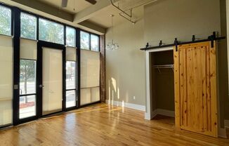 Studio, 1 bath, 733 sqft, $1,000, Unit 1618