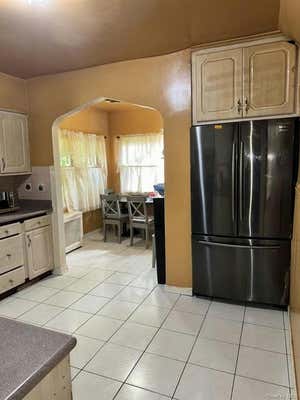 4 beds, 3 baths, 2,500 sqft, $5,500