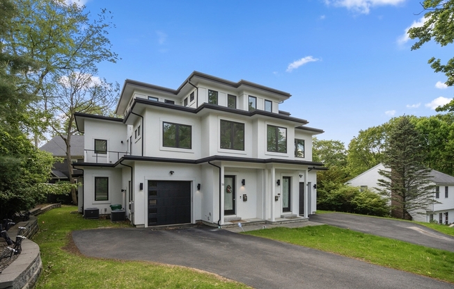 18 CRAGMORE RD