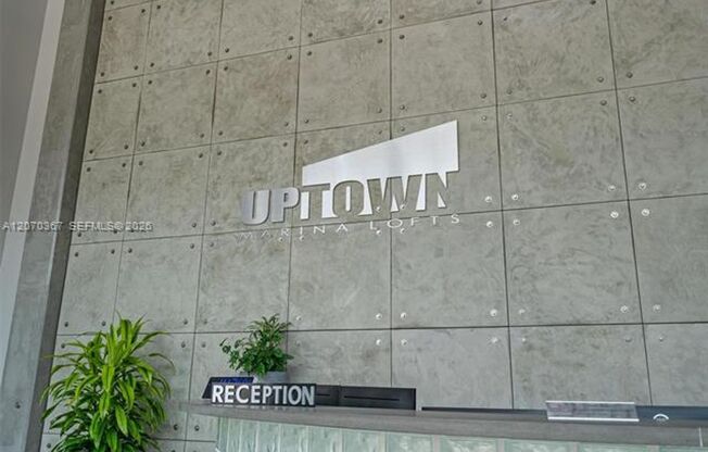 3 beds, 2 baths, $4,300, Unit # 818