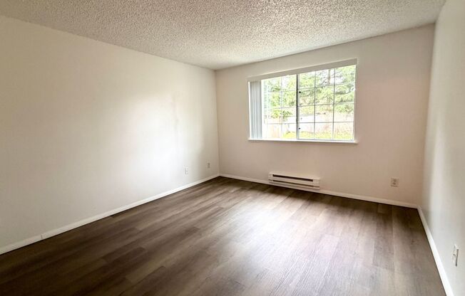 2 beds, 1 bath, 834 sqft, $1,680, Unit Q202