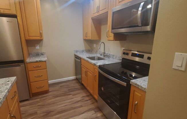 Sparkling Upgrades & Convenient Pleasant Hill location-2bd/1ba condo at Creekside