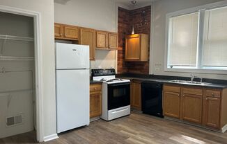 4 beds, 1 bath, $1,450, Unit 1