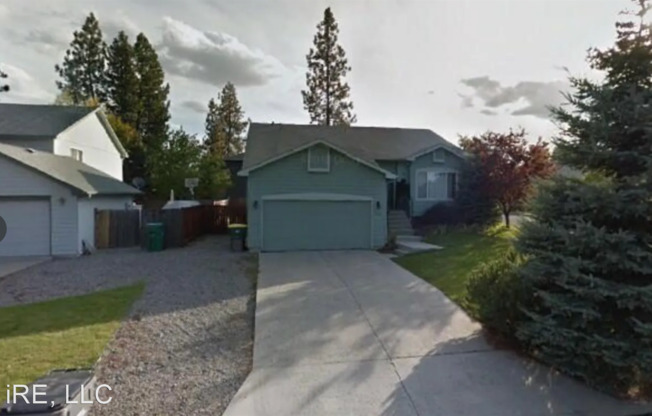 3408 E 48th Ct