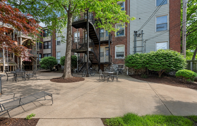 6409 Enright