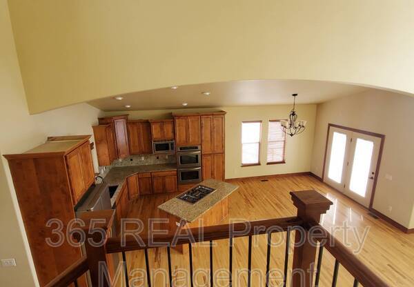 1997 BAYFRONT DR
