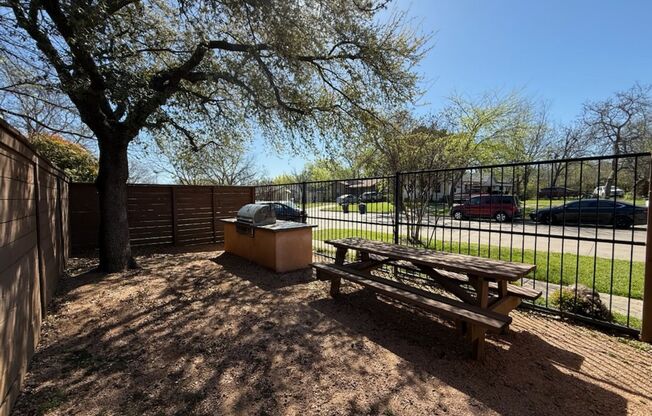 Ridglea Court Apartments