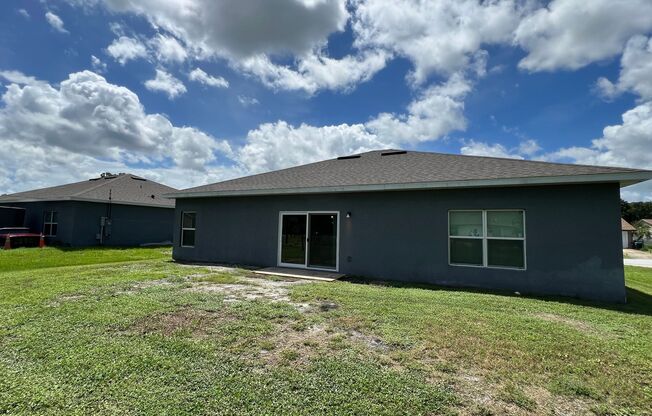 BEAUTIFUL 4bd/2ba Home in Palm Bay!