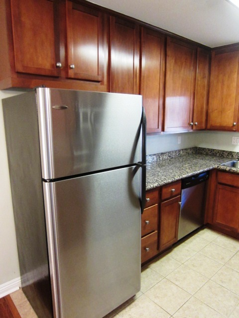 2 beds, 2 baths, $2,495