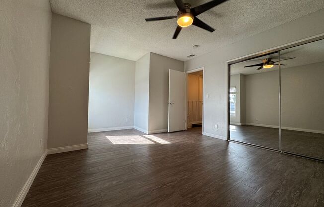 2 beds, 1.5 baths, 1,055 sqft, $3,085, Unit R084