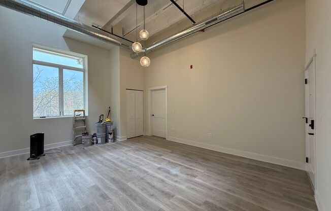 2 beds, 2 baths, 1,000 sqft, $4,985, Unit 201