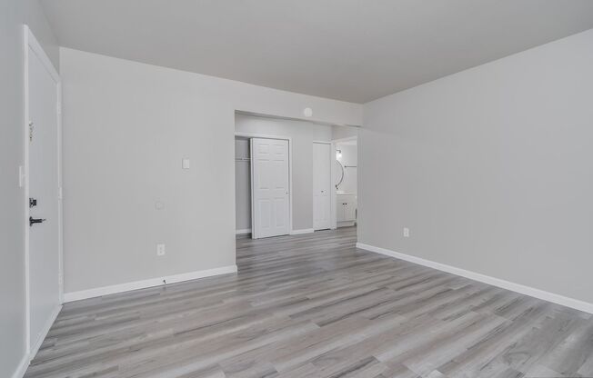 1 bed, 1 bath, 550 sqft, $899, Unit 1032 - 1B