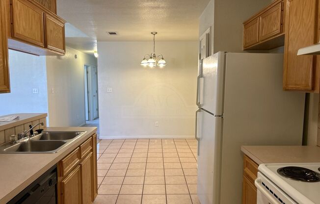 2 beds, 2 baths, $1,050