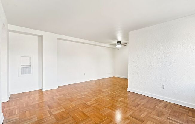 1 bed, 1 bath, 851 sqft, $975, Unit 309