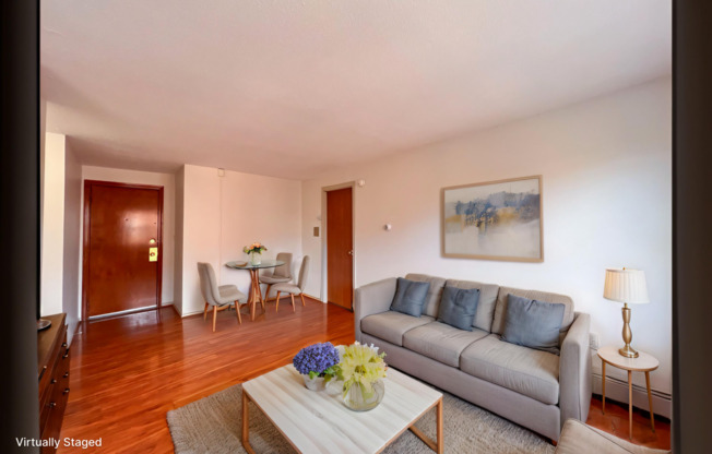 1 bed, 1 bath, 463 sqft, $1,300, Unit C10