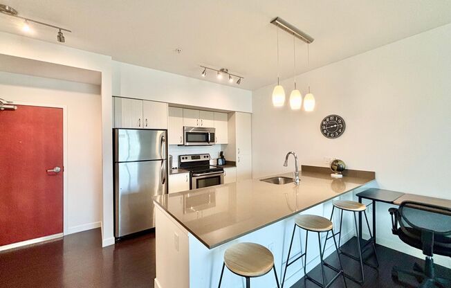 1 bed, 1 bath, 683 sqft, $2,100, Unit 215