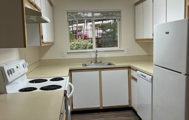 1 bed, 1.5 baths, 855 sqft, $1,395, Unit 3757