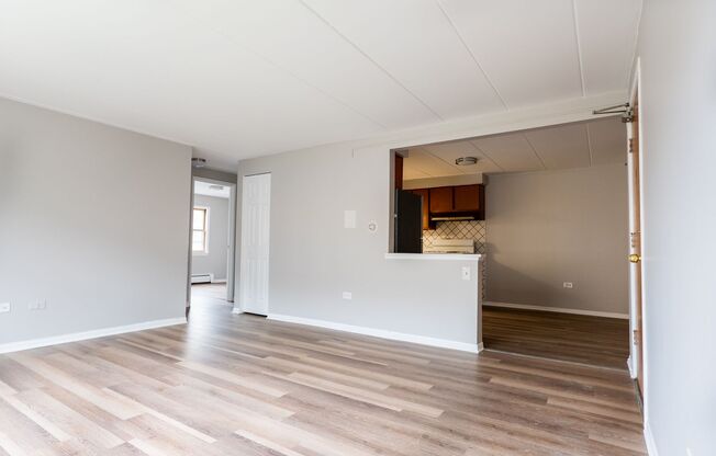 10935 S. Lloyd Dr.
