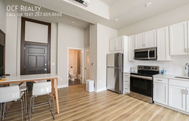 Studio, 1 bath, 398 sqft, $1,187