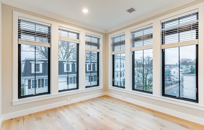 4 beds, 3 baths, 1,150 sqft, $5,995, Unit 302