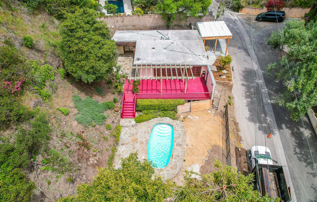 1450 BENEDICT CYN DR