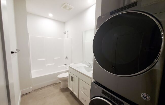 1 bed, 1 bath, 556 sqft, $930, Unit A205