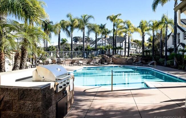 2 Bedroom 2 Bath Condo with attached garage!