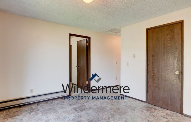 3 beds, 1 bath, $2,400