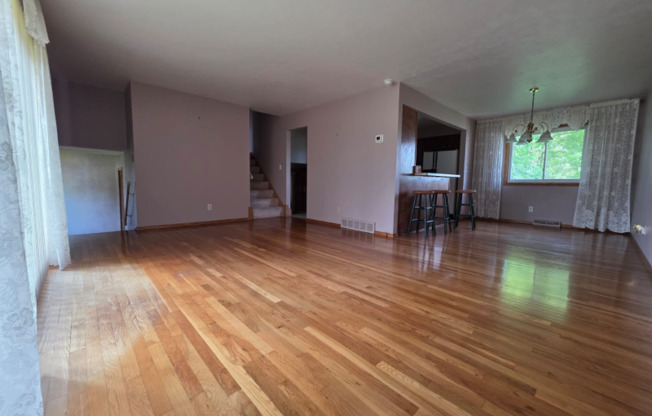 2908 BOWMEN LN
