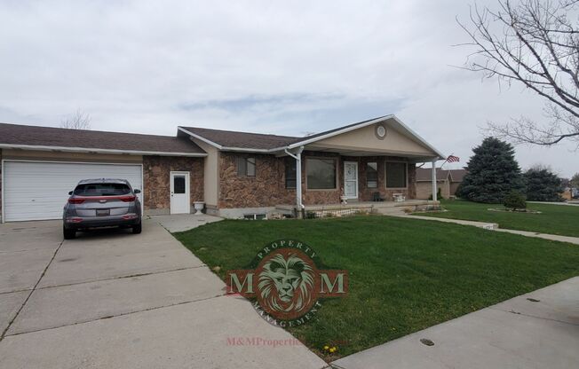 2 beds, 2 baths, $1,650