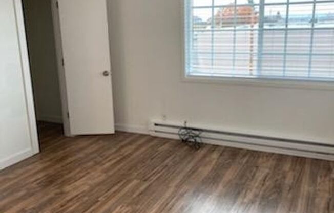 1 bed, 1 bath, 675 sqft, $1,135, Unit P2438