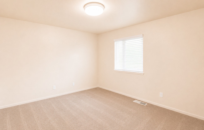 2 beds, 2 baths, 998 sqft, $2,150, Unit H-39