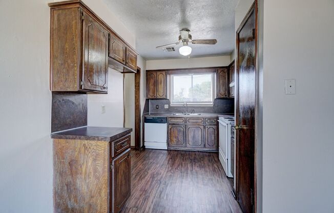 2 beds, 2 baths, $1,195