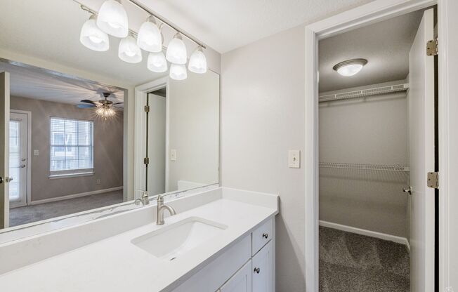 2 beds, 2 baths, 1,000 sqft, $1,450, Unit 2040