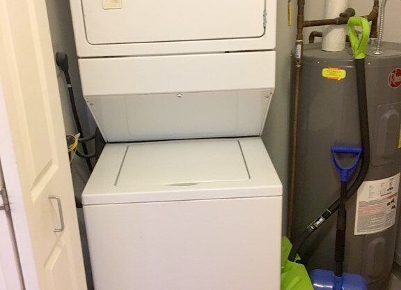 2 beds, 2 baths, 1,061 sqft, $2,750, Unit 707