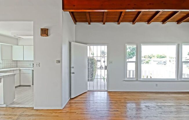 NEWLY REDUCED! 3 bedroom Home in Excellent Torrance Neighborhood!