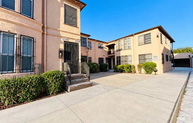 2116 Ridgeley Apartments