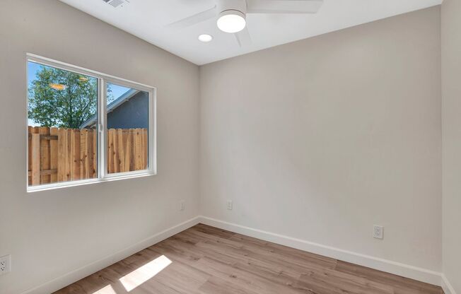 2 bedrooms 1.5 baths home in San Diego FOR RENT!!