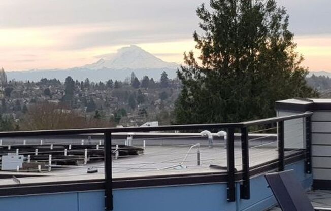 Studio, 1 bath, 325 sqft, $1,425, Unit 403