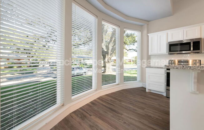 701 N NEW RD