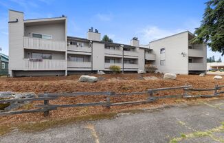 2 beds, 1 bath, $1,600, Unit Unit 26