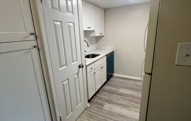 Condominium in Greenbrier: RENOVATED AND  INCLUDES WASHER/DRYER!