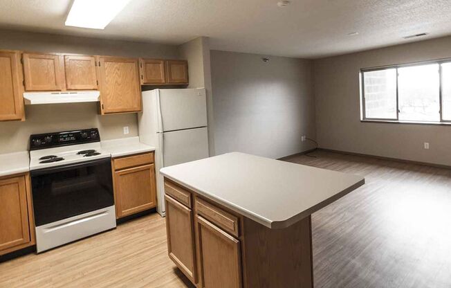 1 bed, 1 bath, 600 sqft, $800, Unit 316