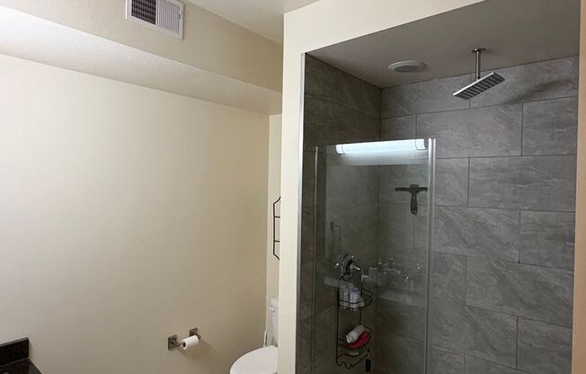 1 bed, 1.5 baths, 1,022 sqft, $2,125, Unit 503