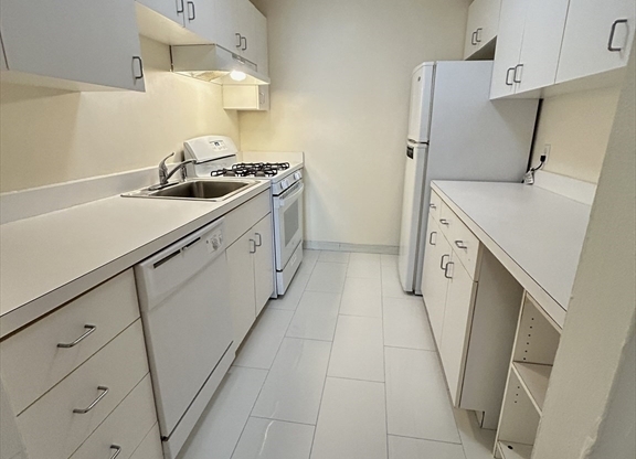 1 bed, 1 bath, 730 sqft, $2,750, Unit 401