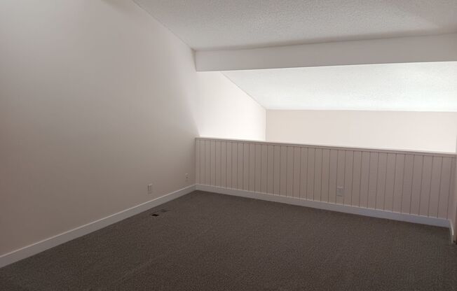 2 beds, 1.5 baths, 1,050 sqft, $2,049, Unit 214-776C