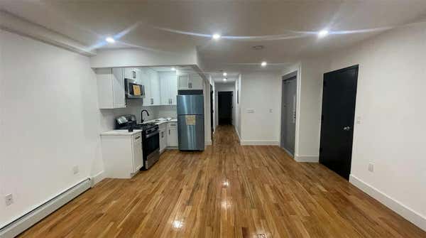 3 beds, 1 bath, 1,000 sqft, $3,400, Unit 1