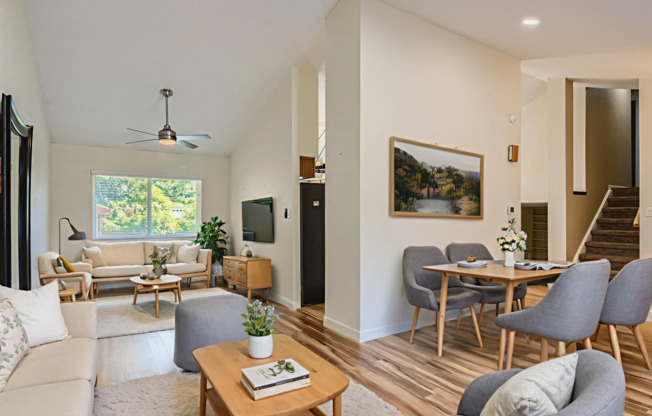 Charming 4 Bedroom 2.5 Bath in Lakewood!